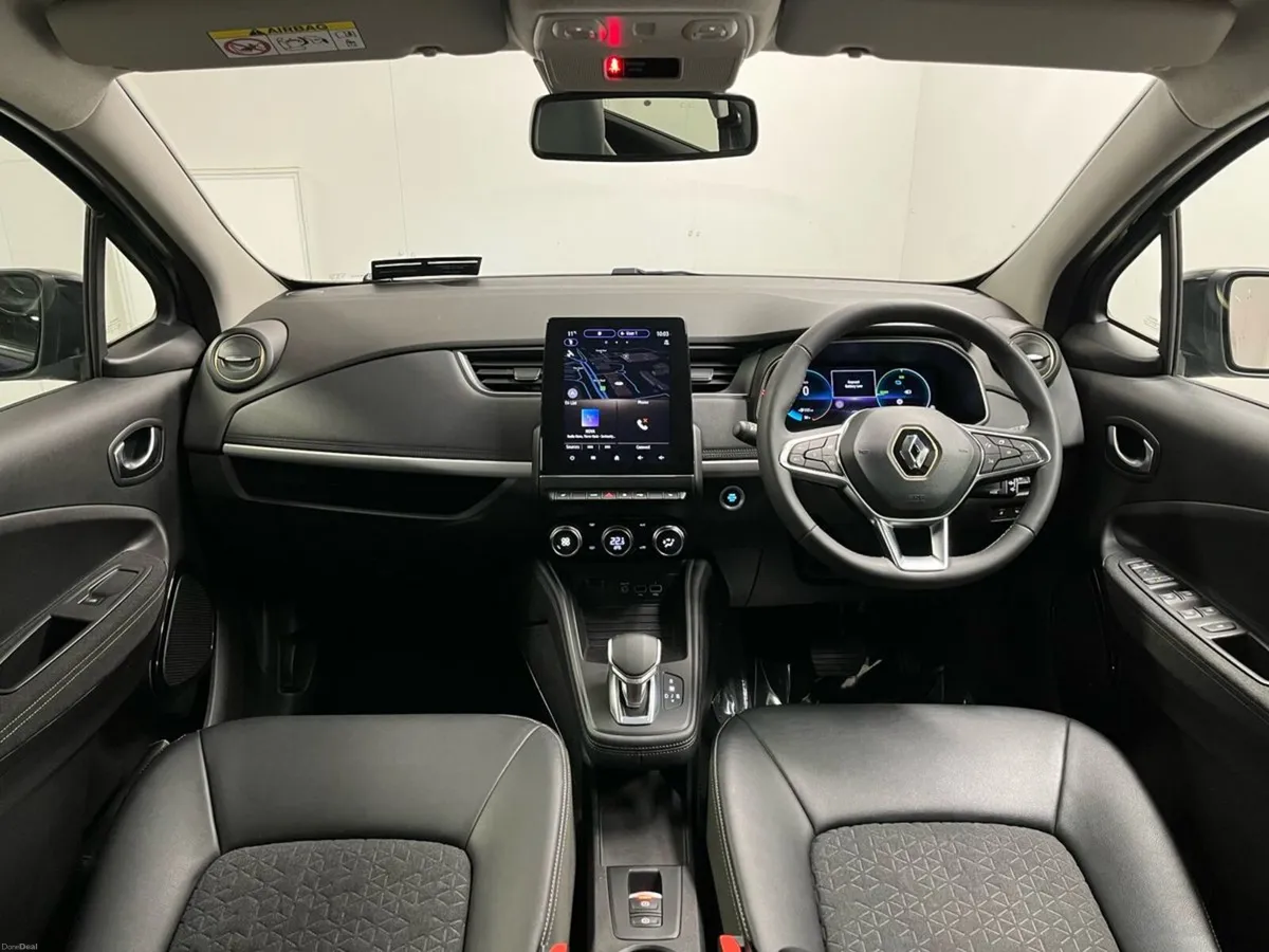 Renault Zoe Techno Boost 52kWh - Reversing Camera - Image 4