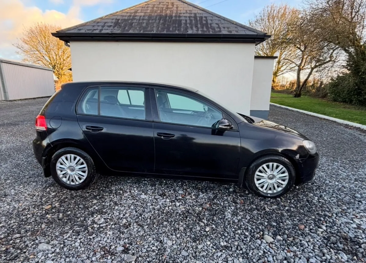 Volkswagen Golf 2011 - Image 3