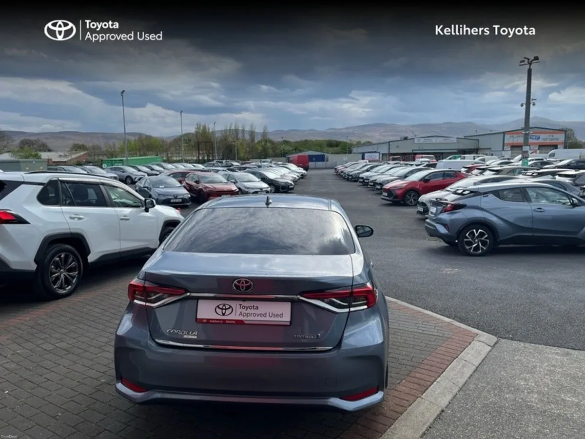 Toyota Corolla COROLLA HYBRID LUNA SPORT - Image 4