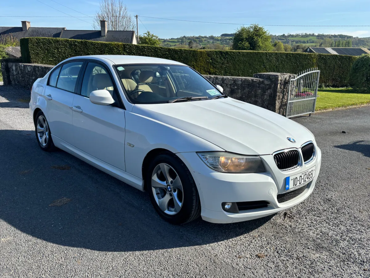 BMW 3-Series 2010  320D - Image 1