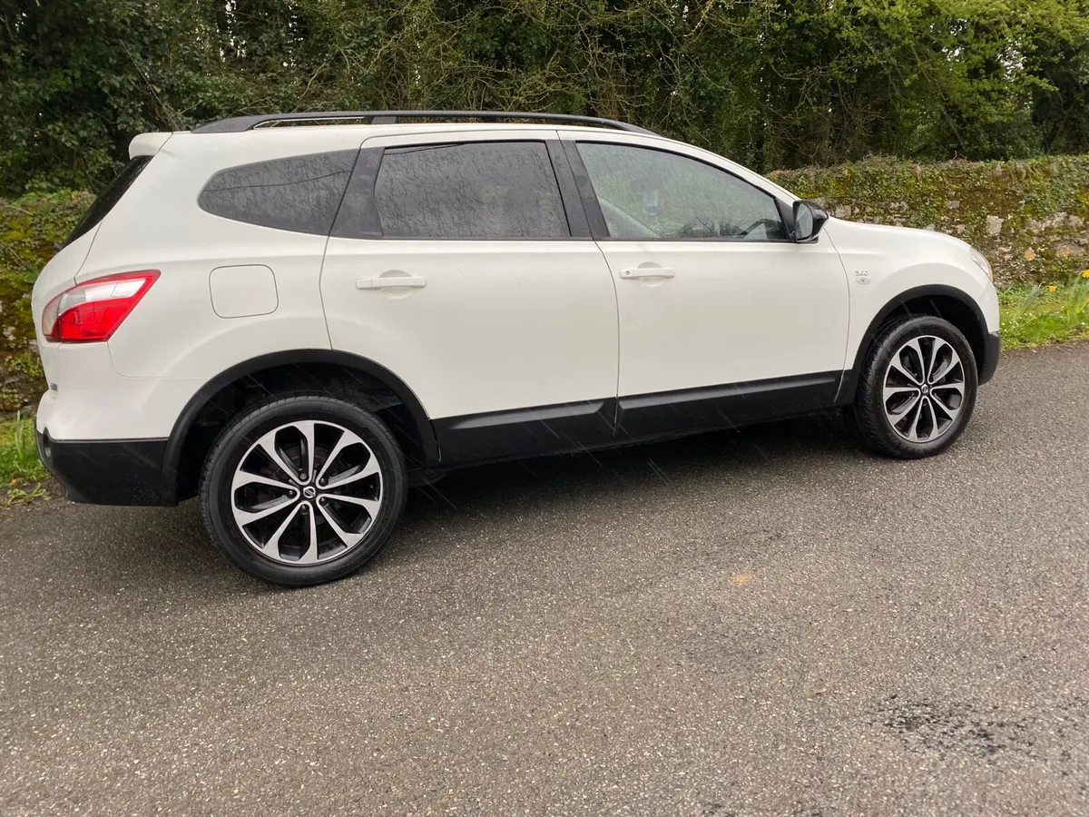 NISSAN QASHQUAI LUXURY + 2/ 60 AS NEW - Image 3