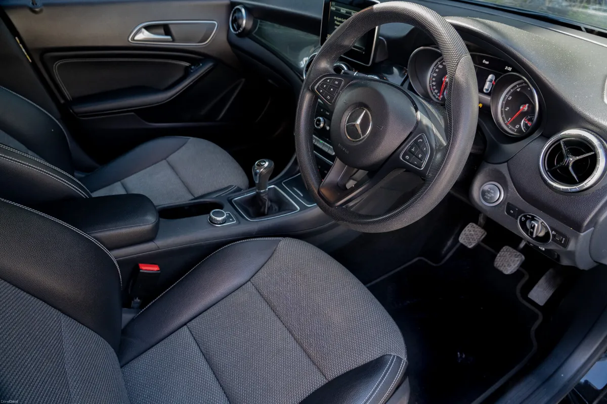 2019 Mercedes-Benz CLA 1.6 Petrol Manual - Image 2