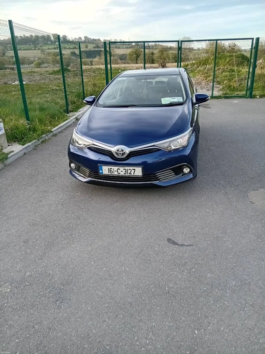 Toyota auris - Image 1