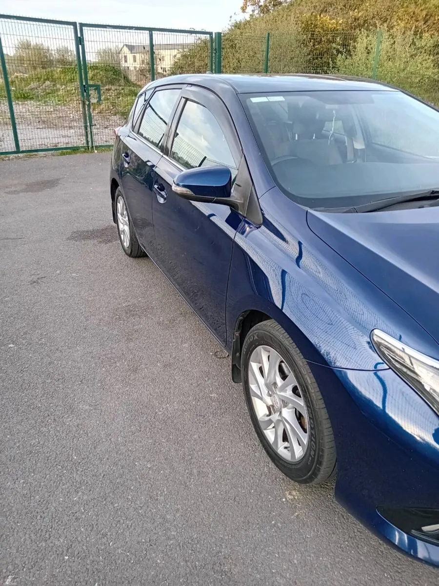 Toyota auris - Image 3