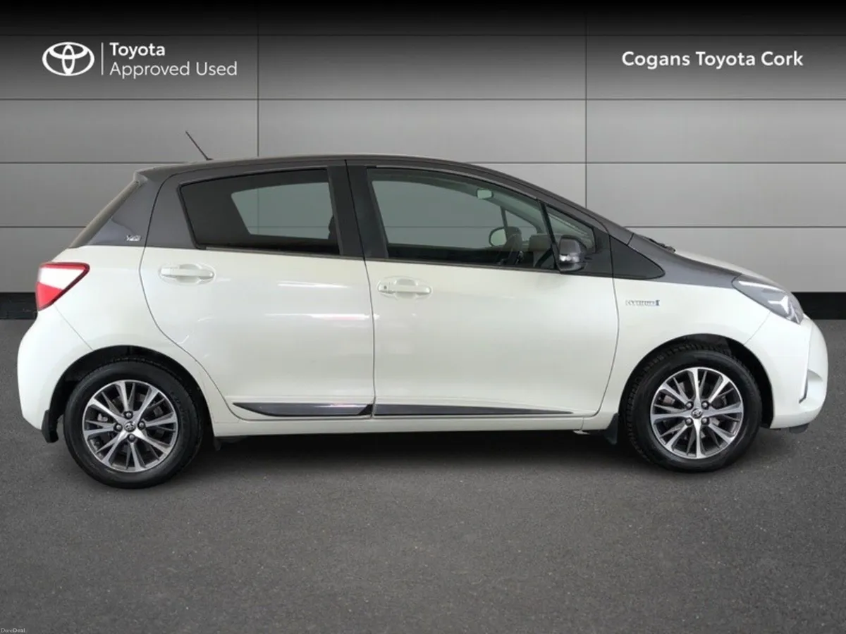 Toyota Yaris YARIS HYBRID Y20 - Image 3
