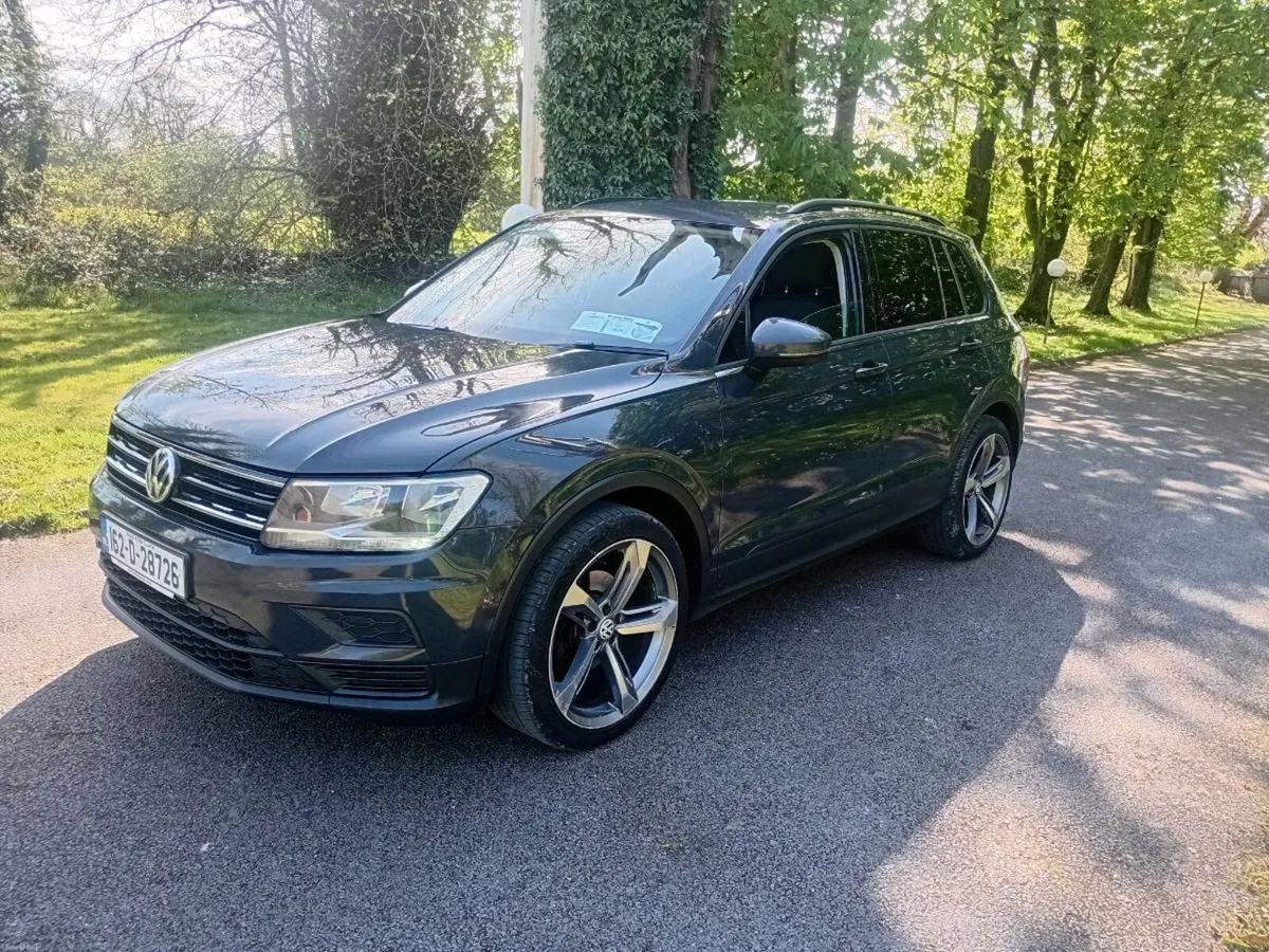 Volkswagen Tiguan 2016!! Very clean jeep!! - Image 3