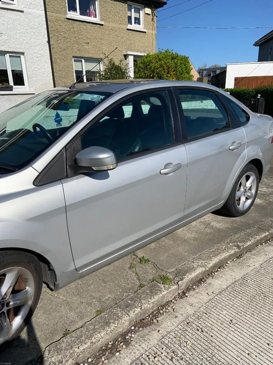 2008 Ford Focus - Image 2