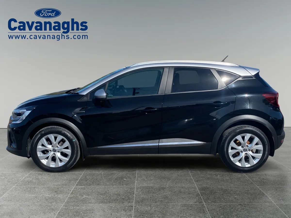 2021 Renault Captur Iconic - Image 2