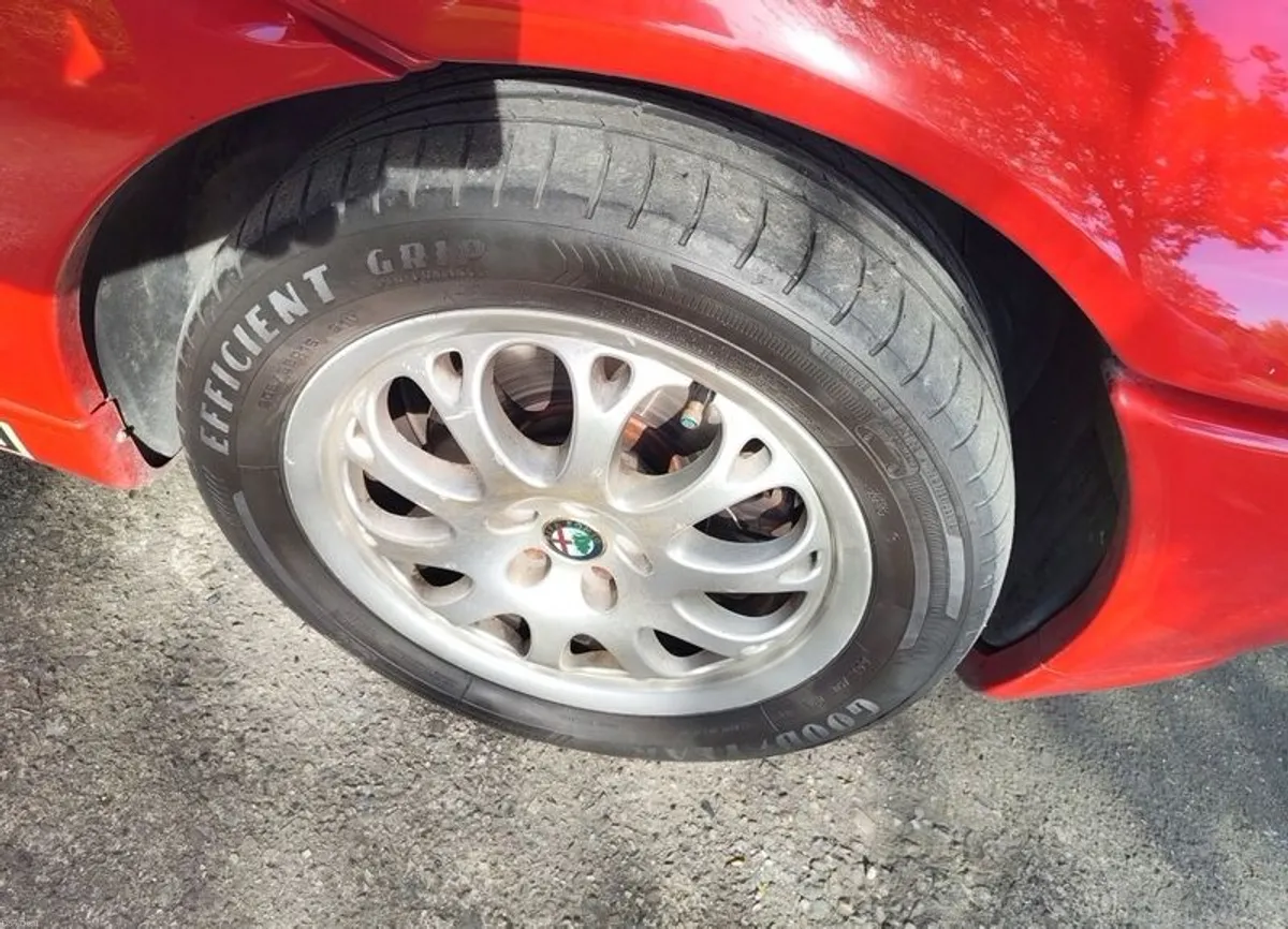 2001 Alfa Romeo Spider - Image 3