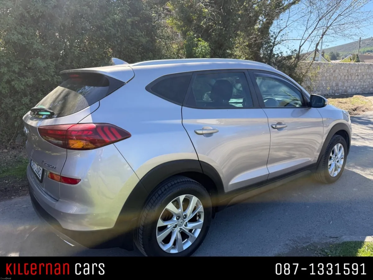 Hyundai Tucson 1.6 SE NAV 138PS 5DR AU - Image 3