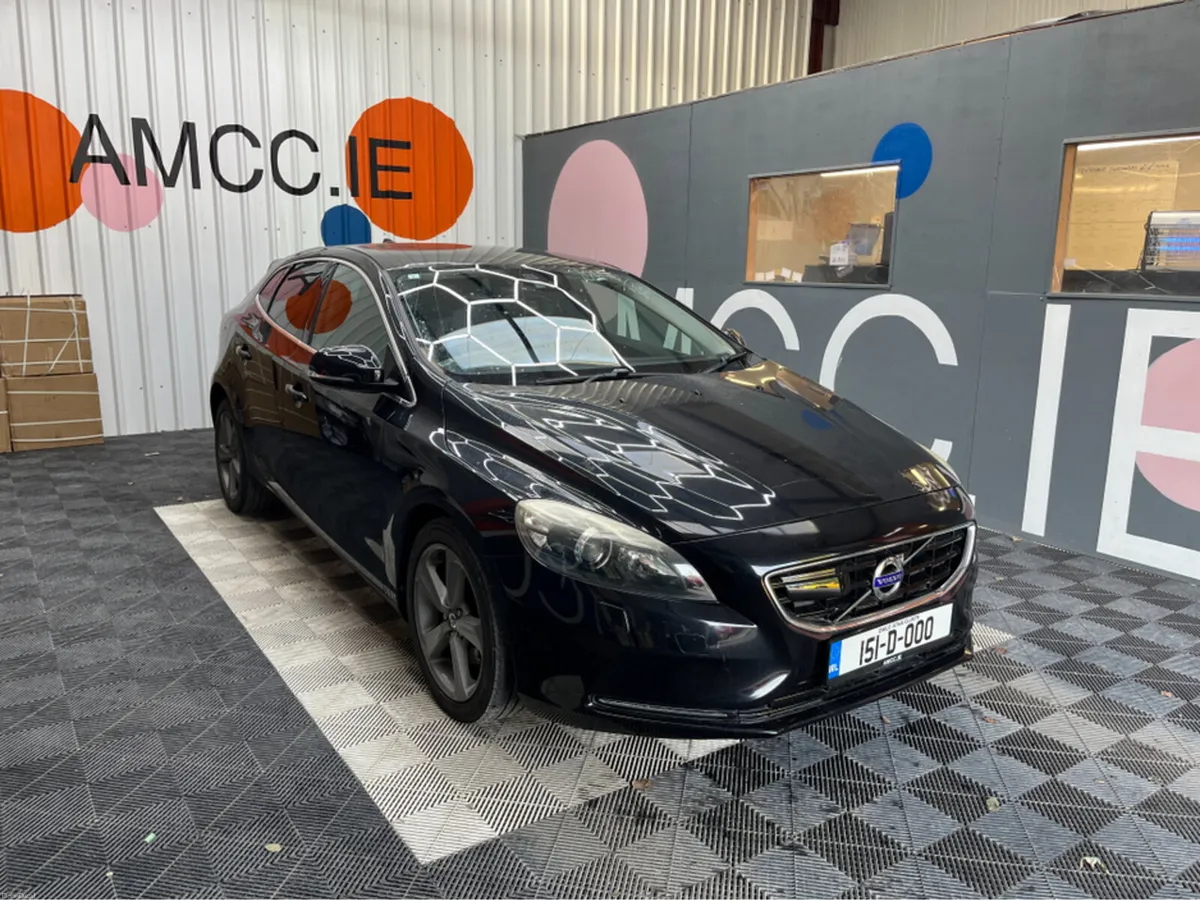 Volvo V40 €11950 2015 VOLVO V40 T4 1.6 AUTOMATIC / - Image 1