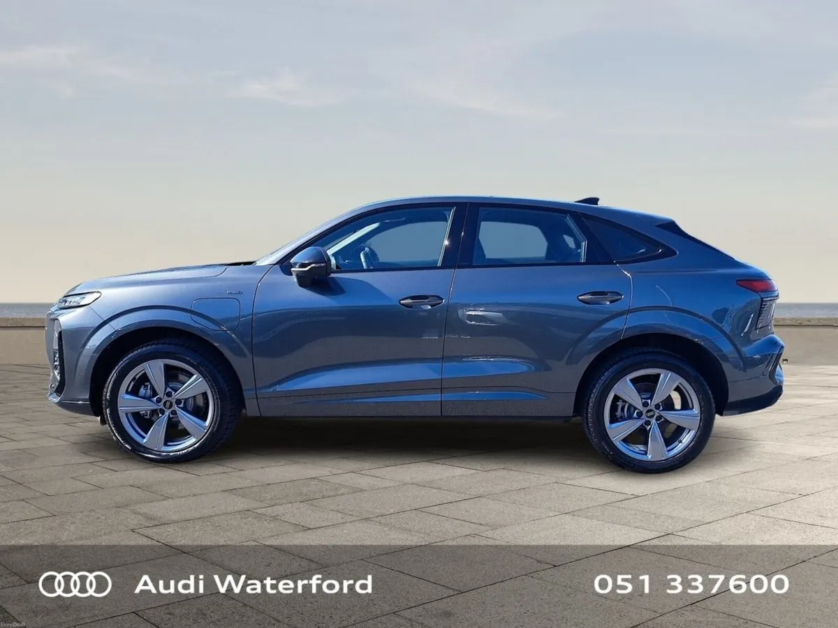 Audi Q3 SB E-HYBRID 270 HP S-T S Line - Image 4