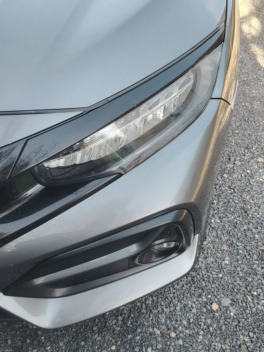 Honda Civic 2020 - Image 2