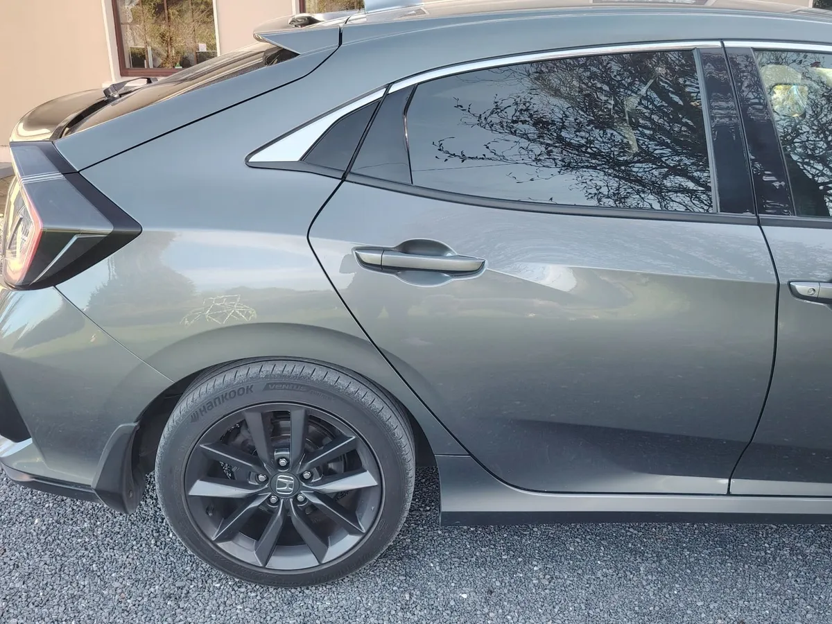 Honda Civic 2020 - Image 4