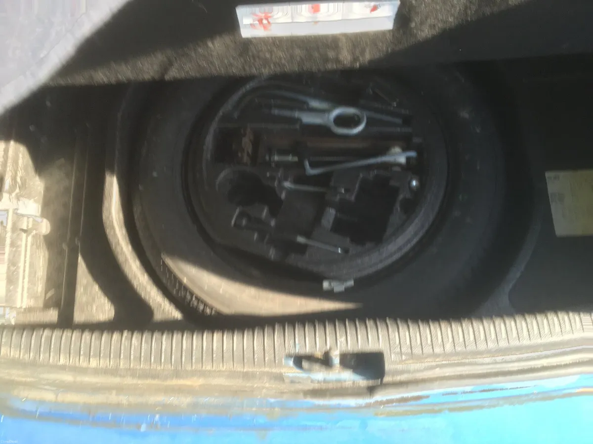 Volkswagen Golf 1.4 Ltr - Image 3