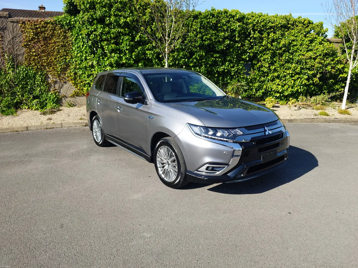 Mitsubishi Outlander Phev - Image 1