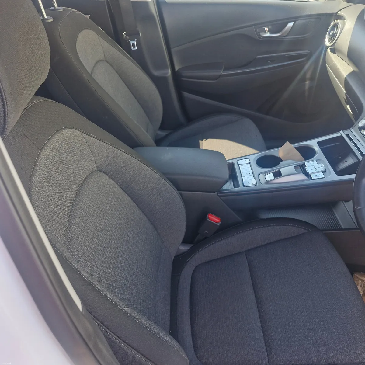 Hyundai KONA 2022 Electric 64kw long range battery - Image 3