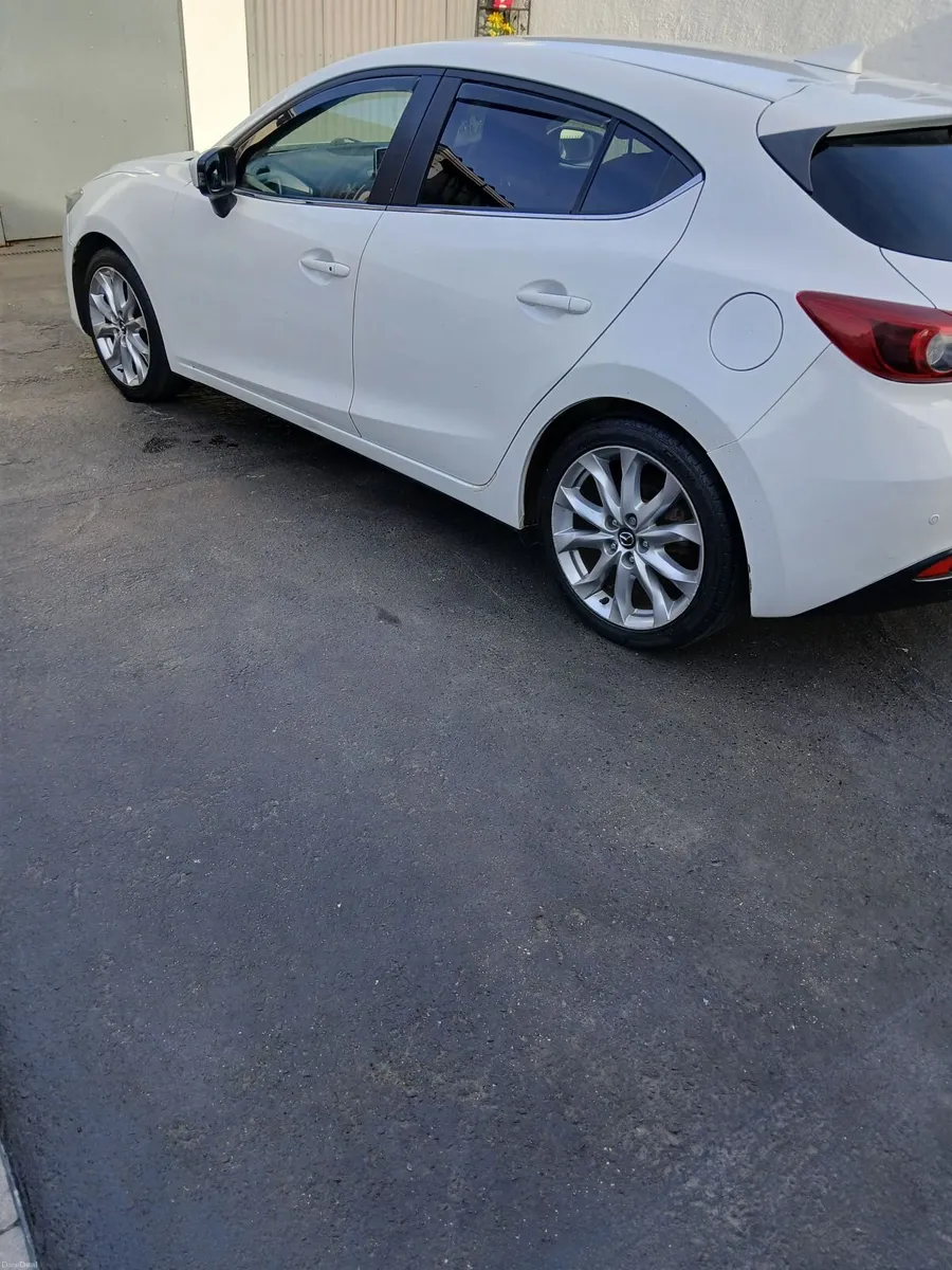 Mazda Mazda3 2016 - Image 2