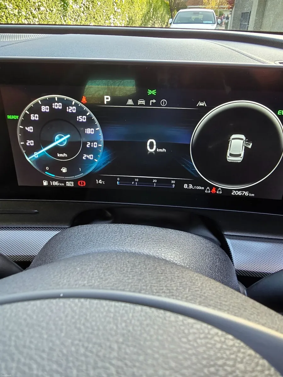 Kia Sportage Hybrid Anniversary Edition - Image 2