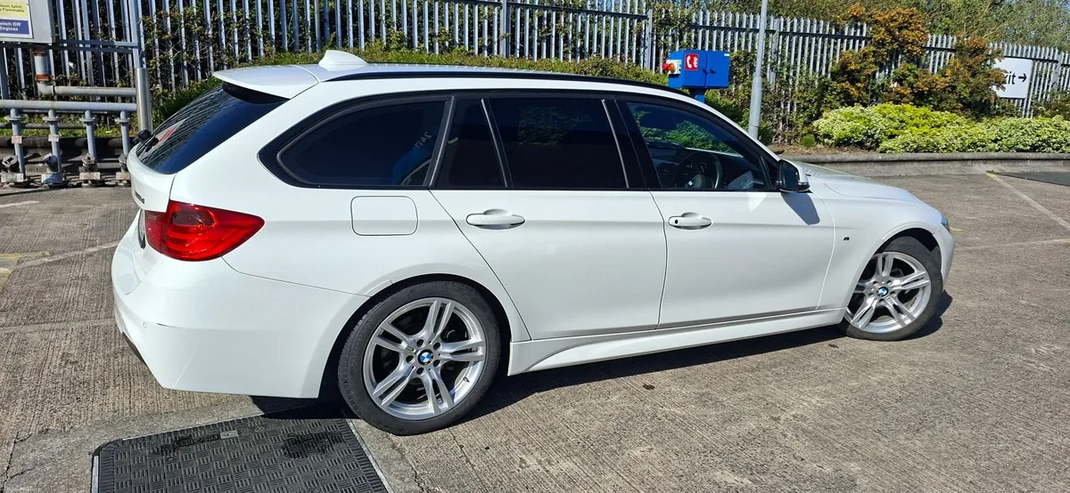 BMW 320D M-SPORT 5Dr-ESTATE 2.0 DIESEL - AUTOMATIC - Image 3
