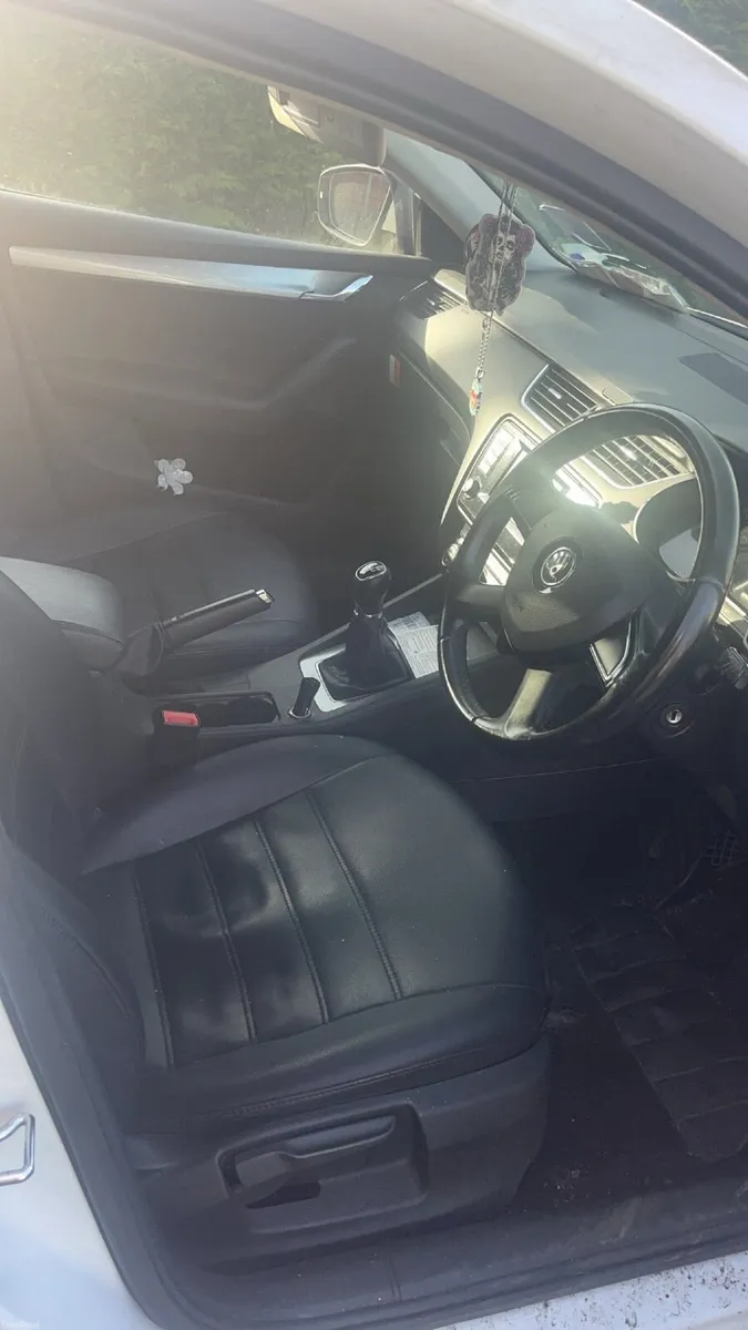 Skoda Octavia 2014 - Image 2