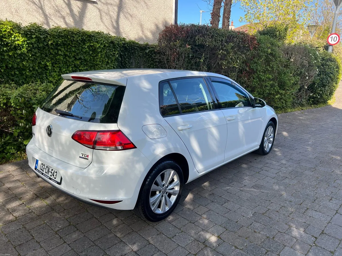 2013 Volkswagen Golf - Image 2