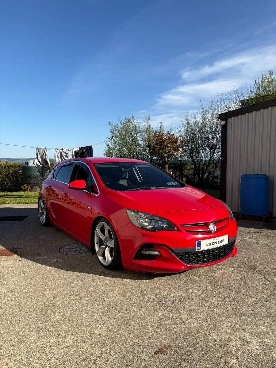 2014 Vauxhall Astra - Image 1