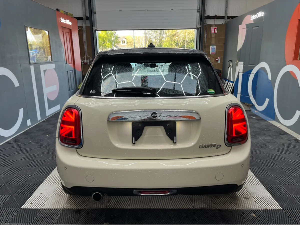 Mini Cooper €16950 2018 MINI COOPER D 1.5 AUTOMATI - Image 3