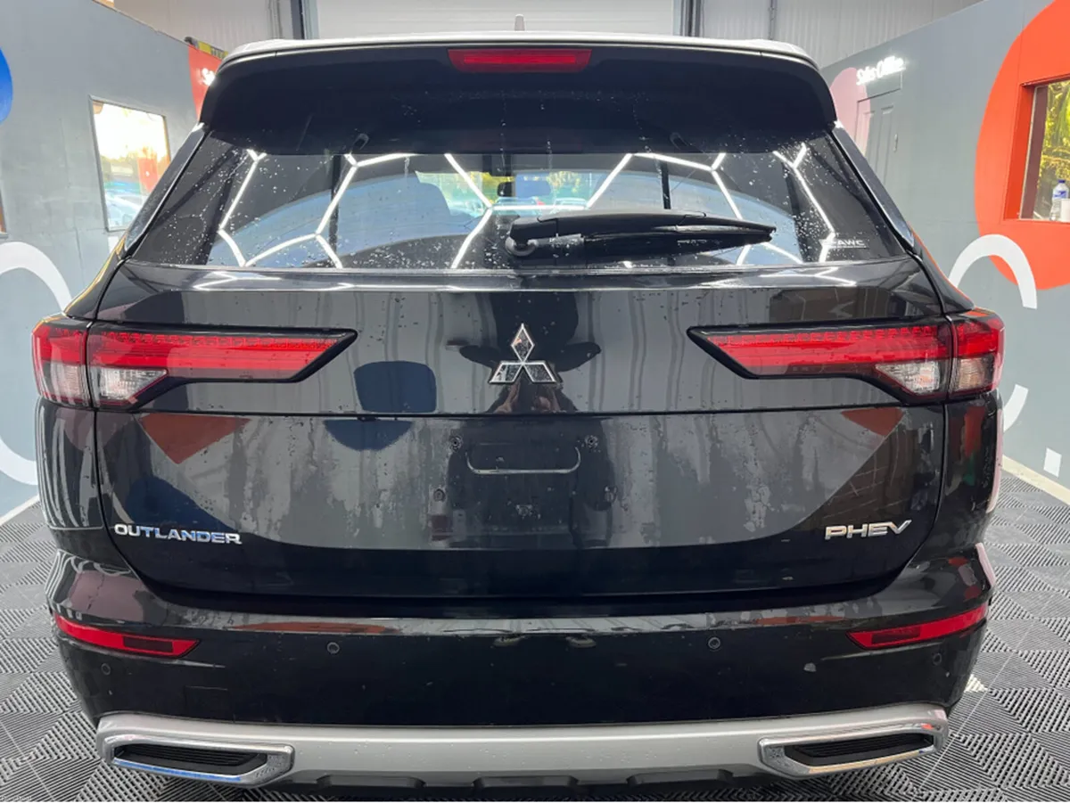 Mitsubishi Outlander €44950! 2024 MITSUBISHI OUTLA - Image 3