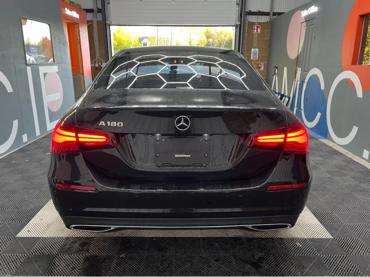 Mercedes-Benz A-Class 2023 MERCEDES-BENZ A180 1.4 - Image 3