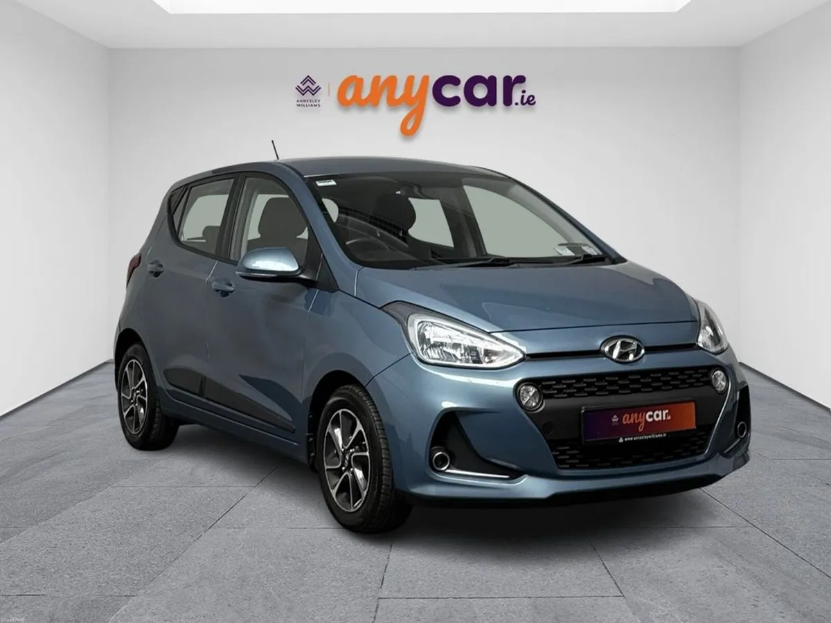 Hyundai i10 Deluxe 1.0 - Image 1