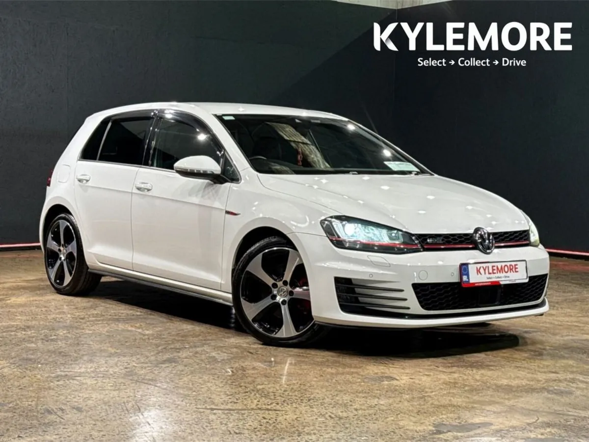 Volkswagen Golf 2.0 AUTOMATIC - 18'' FACTORY ALLOY - Image 1