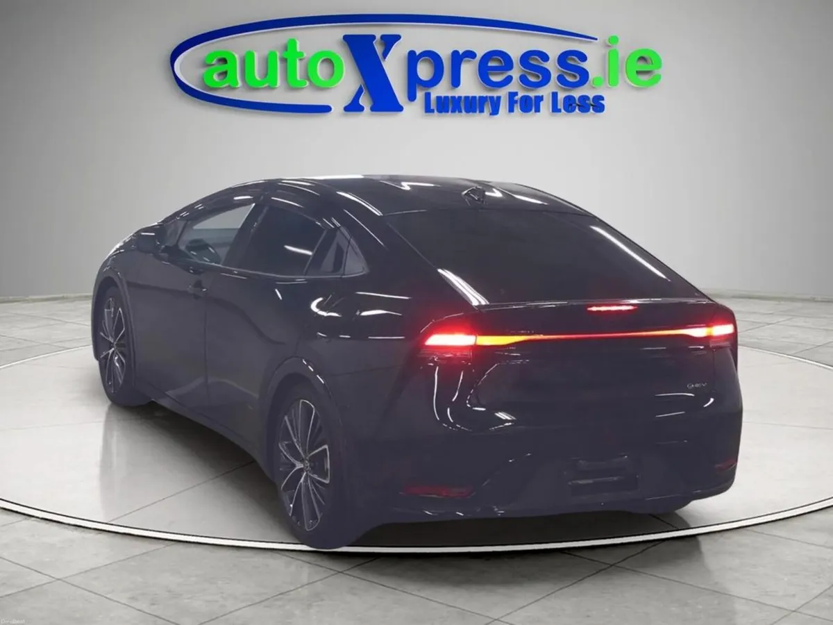 Toyota Prius 2.0 Z 360 camera, Low mileage, - Image 3