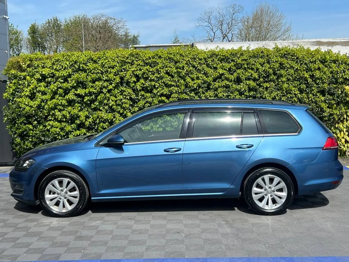 Volkswagen Golf COMFORTLINE VARIANT 1.2 TSI // FUL - Image 3