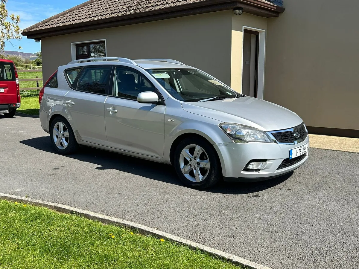 KIA CEED NCT4/27 - Image 1