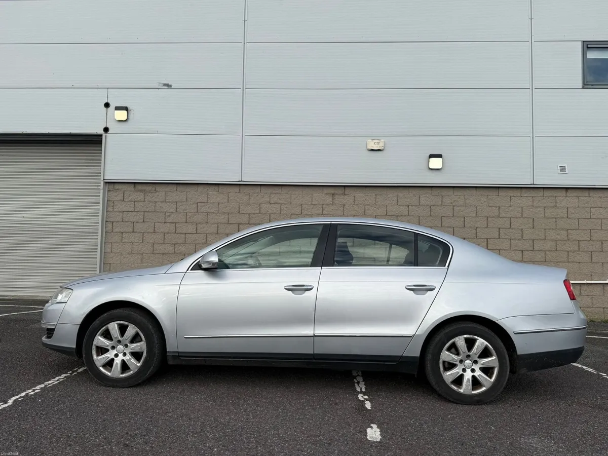 Volkswagen Passat 2008 - Image 1