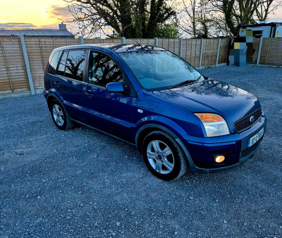 2007 FORD FUSION (LOW MILEAGE) - Image 1