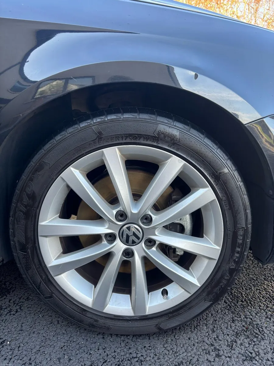 Volkswagen Passat 2014 - Image 3