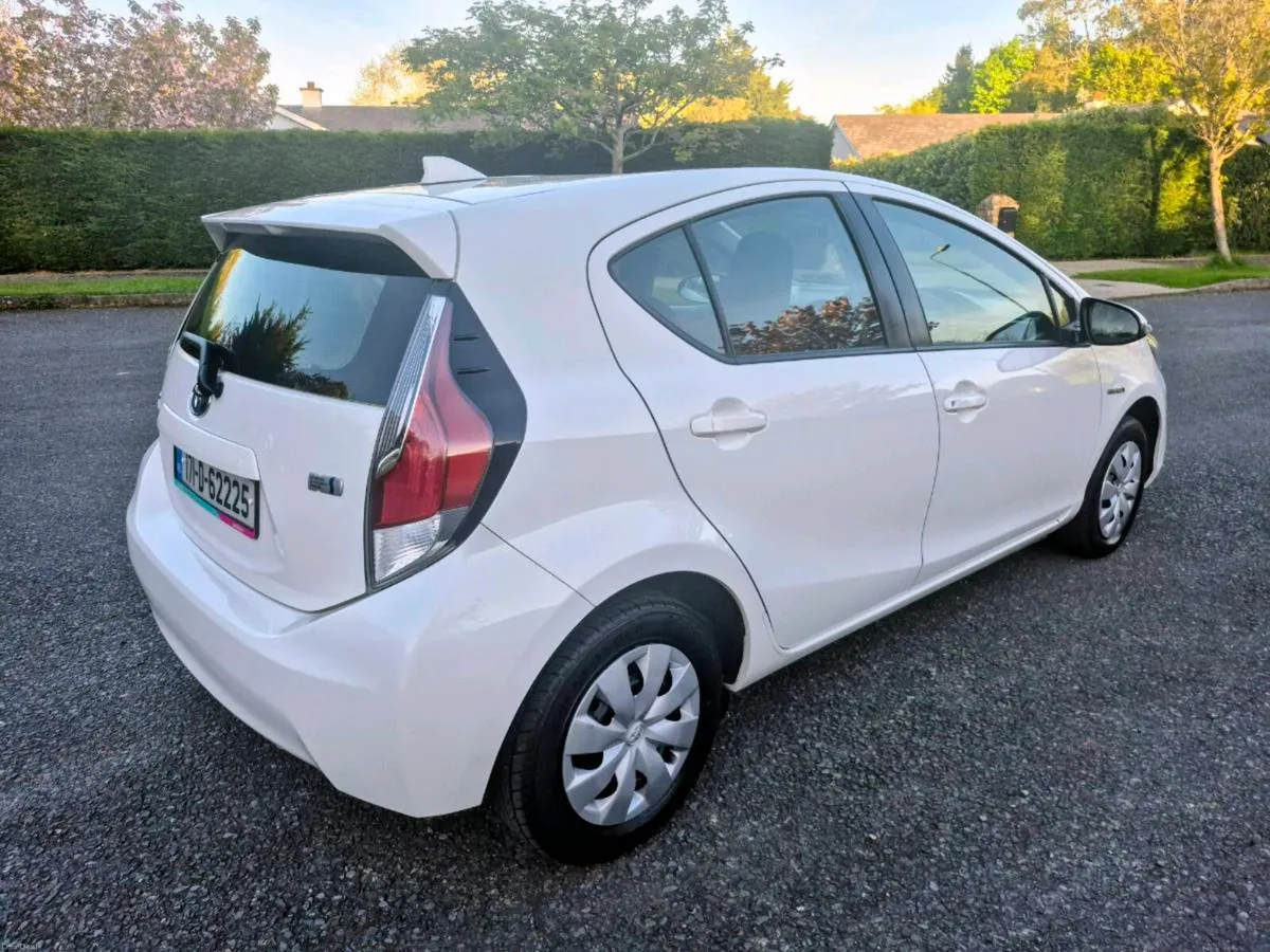 TOYOTA AQUA**AUTOMATIC**PETROL/HYBRID - Image 3