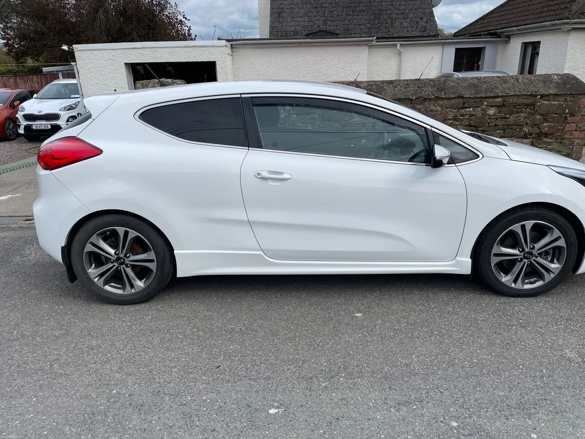 Kia Pro-Ceed GT Line 2016 - Image 3