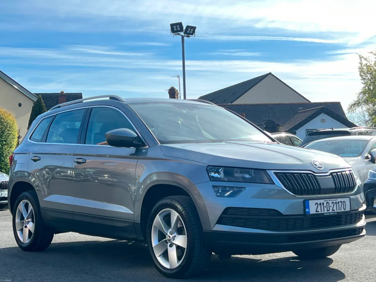 Skoda Karoq AMBITION 2.0TDI DSG *1 OWNER* - Image 3