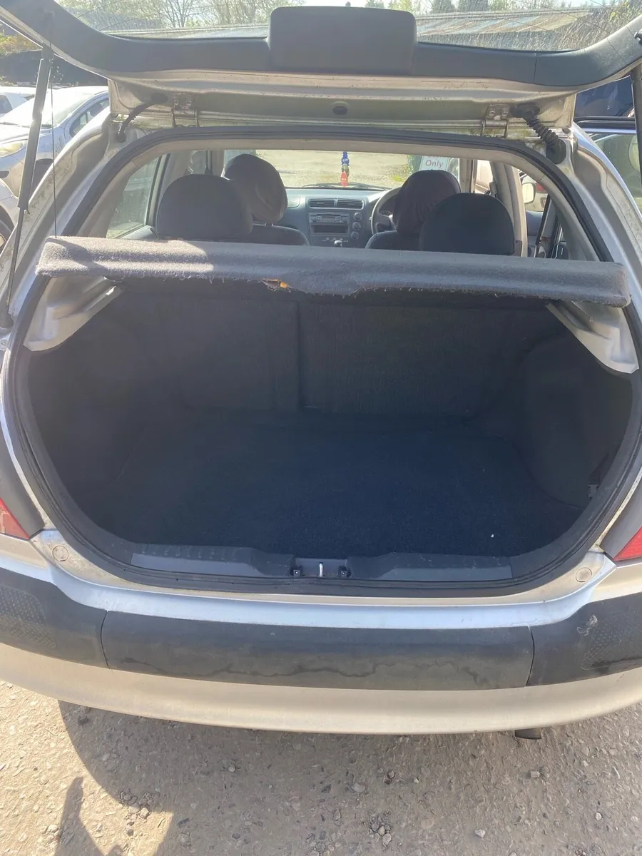02 Honda Civic 1.4 - Image 6
