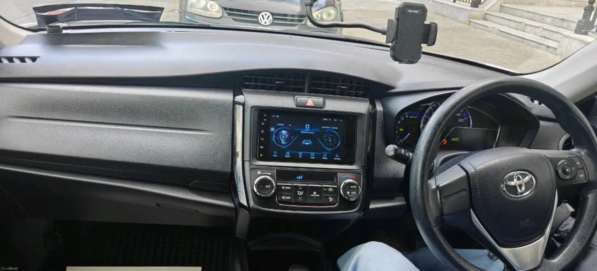 2018 Toyota Corolla Hybrid Automatic - Image 3