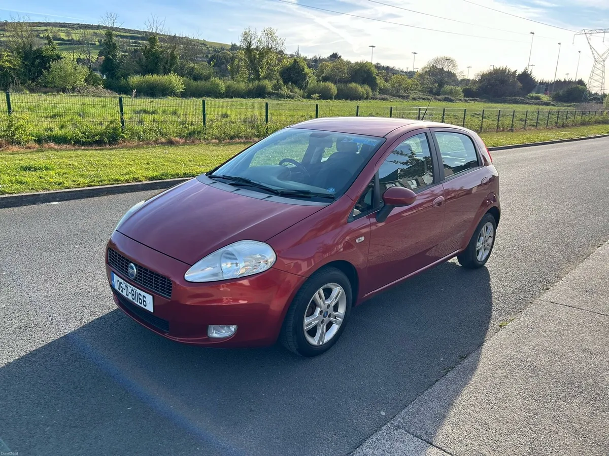 06 FIAT PUNTO 1.2 very low kms €2,950 - Image 3