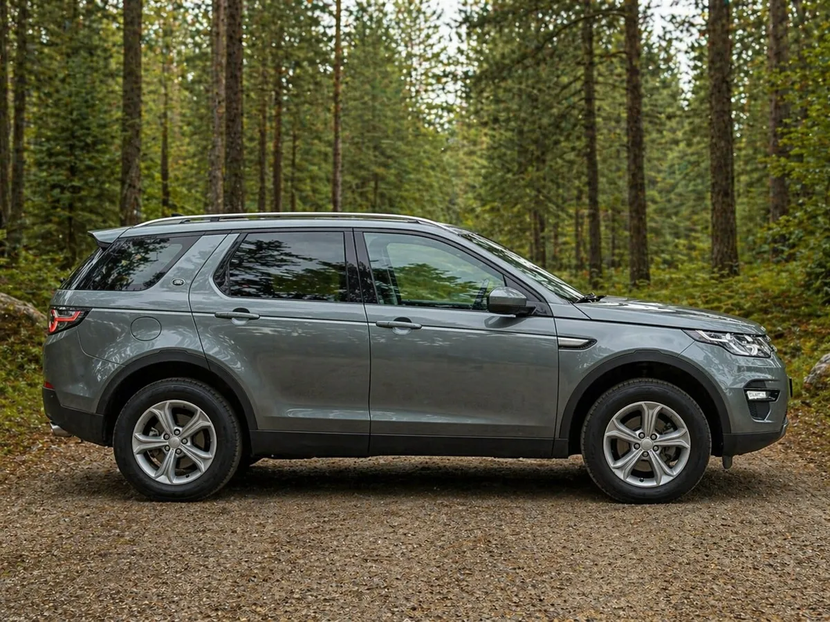 161 LANDROVER DISCOVERY SPORT SE 2.0 AUTO - 7 SEAT - Image 2