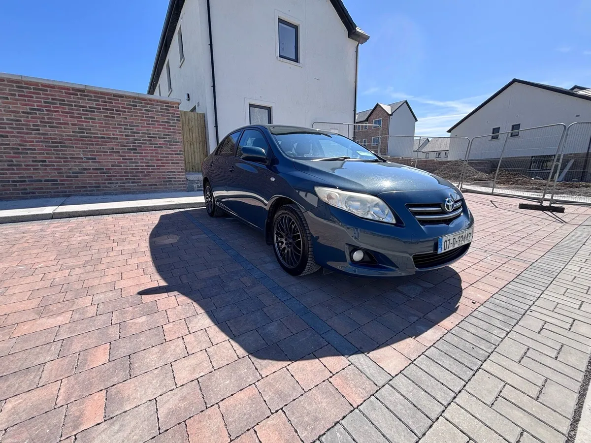 Toyota Corolla - Image 2