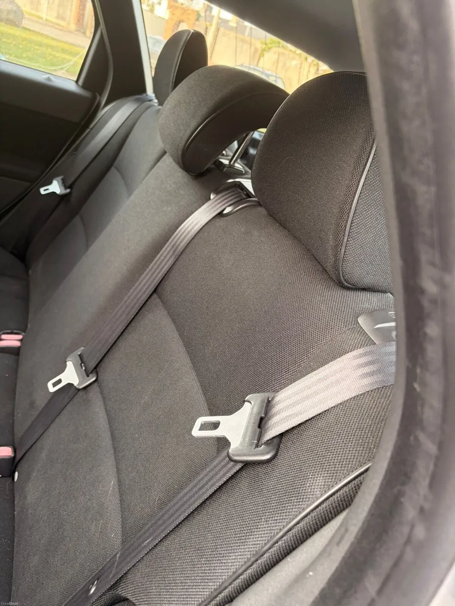 Volvo v50 Esate 2010 1.6 Diesel - Image 4