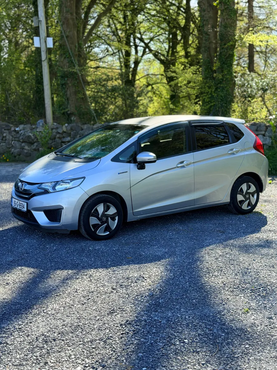 HONDA FIT HYBRID 2015 - Image 3