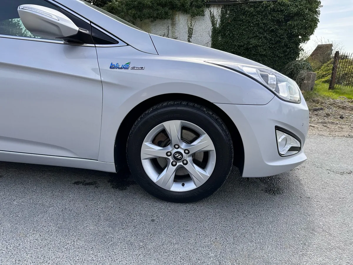 Hyundai i40 Blue drive edition "Very tidy" - Image 3