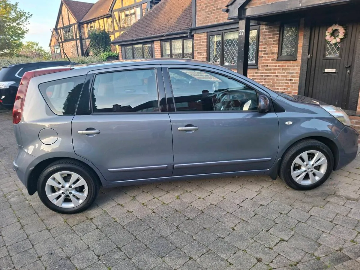 NISSAN  NOTE 1.6 AUTOMATIC 2012 STUNNING CONDITION - Image 2